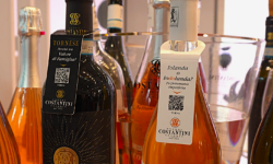 Poderi Costantini, collarino con Qr Code sulle bottiglie per raccontare la storia della cantina