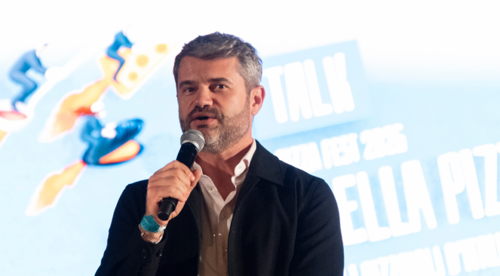 “La ricetta contro la crisi? Prima dare e poi ricevere”. Parola a Enrico Bartolini, lo chef più stellato d’Italia
