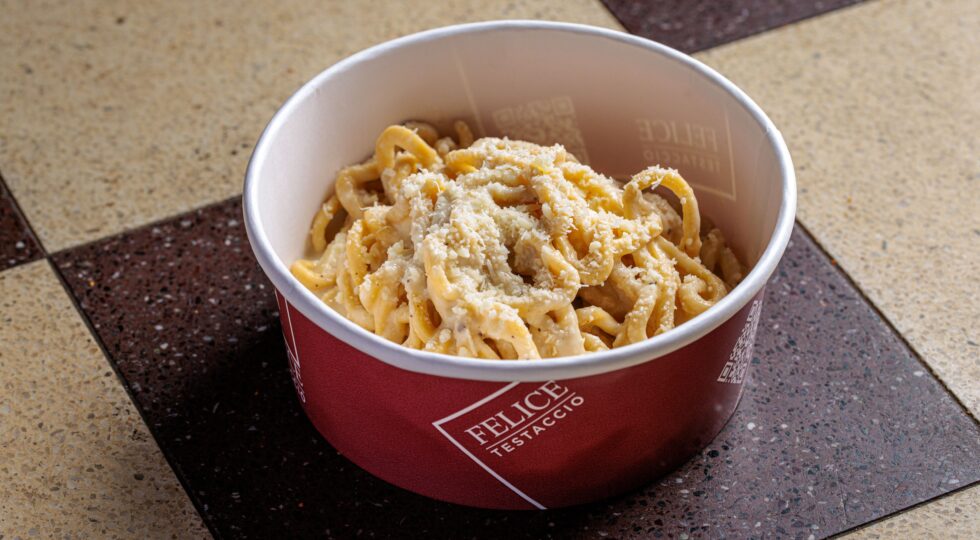Felice On the Go e l’iconica cacio e pepe da Testaccio arriva a Piazza di Spagna