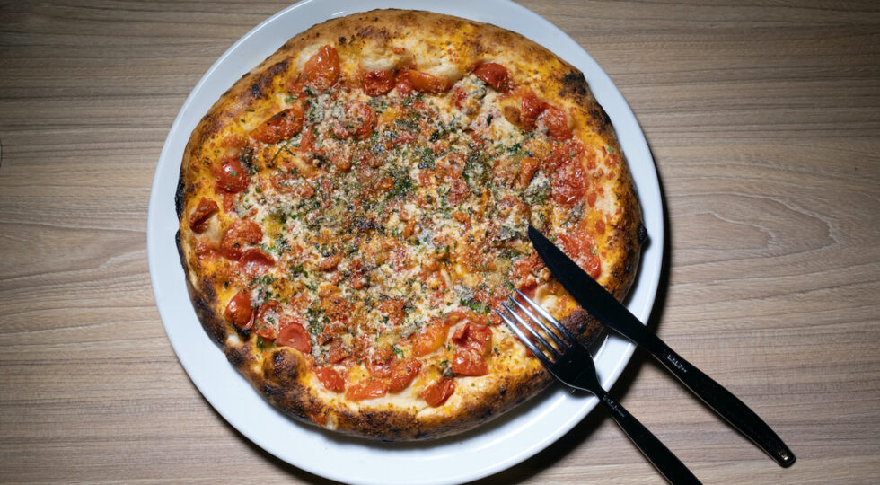 A Palermo c’è una pizzeria nei “catoi” di un antico palazzo nobiliare che racconta la tradizione trapanese