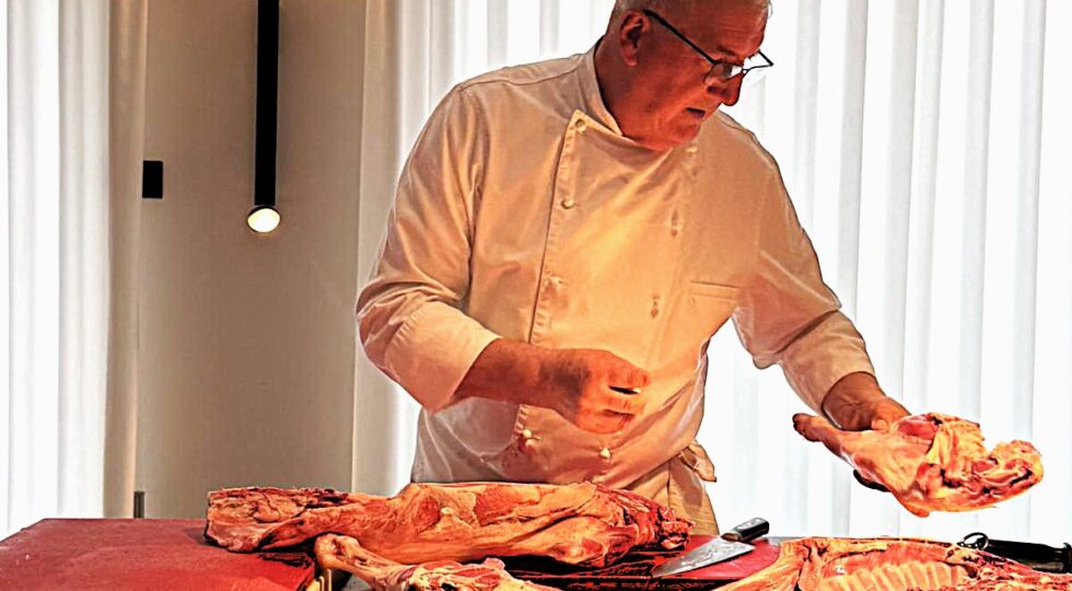 Qualità Abruzzo, “a lezione” di agnello con Peppino Tinari. Riprendono gli incontri tra scambio e convivialità