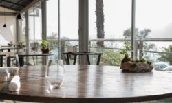 Il Ristorante Nin sul Lago di Garda riapre con due novità in sala: il maitre Francesco Luchetti e il sommelier Giuseppe Vitiello
