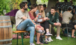 Il Sabato del Vignaiolo arriva a Rende: il 23 maggio il vino artigianale scende in piazza