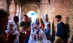 A Suvereto torna “Suber”, tre giorni di festa diffusa tra cantine, produttori e artigiani
