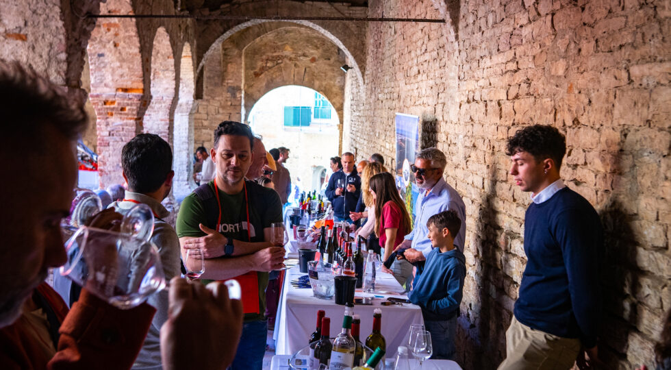 A Suvereto torna “Suber”, tre giorni di festa diffusa tra cantine, produttori e artigiani