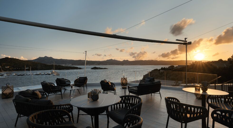 7Pines Resort Sardinia e Bollinger, nasce un esclusivo rooftop vista mare all’insegna dello Champagne