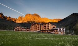 Cultura Dolomiti Week, all’hotel Cyprianerhof una settimana di esperienze condivise tra natura, arte, buon cibo e wellbeing