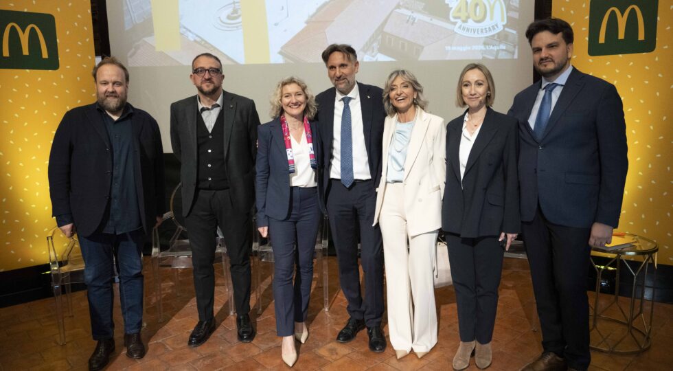 McDonald’s fa tappa all’Aquila per celebrare i suoi primi 40 anni in Italia