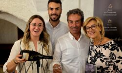 Tenute Novei, in Val di Cembra uno storico gelatiere è tornato a coltivare vigneti del nonno per produrre Trentodoc