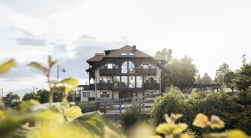 Apre il nuovo hotel Bella Posta di Soprabolzano in Alto Adige. Ospitalità contemporanea tra natura e tempo libero