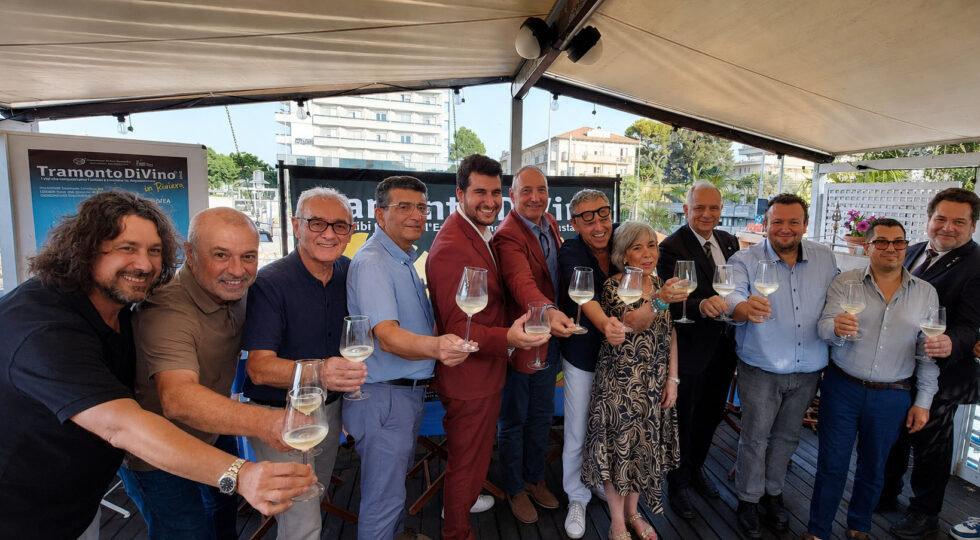 Tramonto DiVino accende la Riviera: tre serate con il meglio dell’enogastronomia dell’Emilia-Romagna
