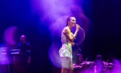 I Cantieri dell’Immaginario, sold out per Arisa. Teatro e musica con “Charcot” e gli Oblivion, i prossimi appuntamenti