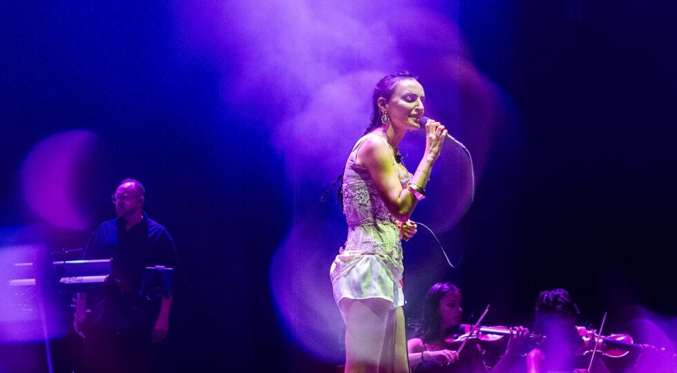 I Cantieri dell’Immaginario, sold out per Arisa. Teatro e musica con “Charcot” e gli Oblivion, i prossimi appuntamenti