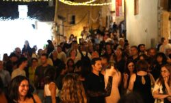 Lo show cooking di Davide Nanni e le cantine abruzzesi animano “Castelvecchio DiVino in Vino”