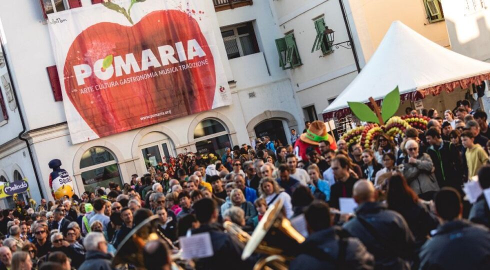 La Val di Non celebra i vent’anni di “Pomaria”, la festa della raccolta delle mele