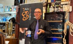 Cosa hanno in comune caffè, sigari e genziana? In una delle cigar room più rinomate d’Italia hanno provato a spiegarlo