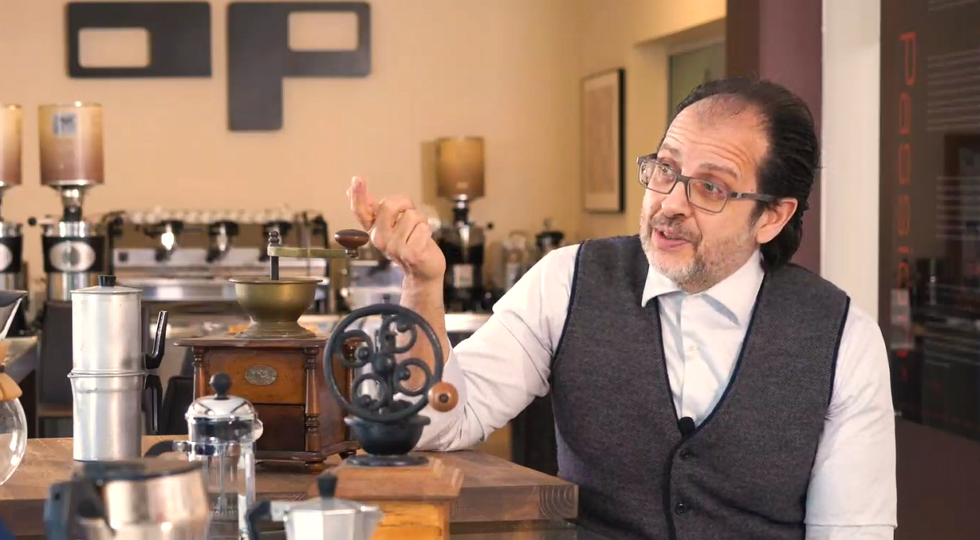 Caffè, cucina e salute per trasmettere un testimone alle nuove generazioni nel libro di Cipolla, Corelli e Mariani