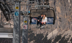 La nuova frontiera del destination wedding. A Cortina d’Ampezzo ci si sposa (anche) sulla seggiovia