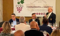 Dal silex alle conchiglie fossili: viaggio tra i grandi vini dalla Loira alla Borgogna con la Confraternita del Grappolo