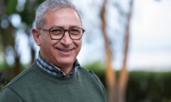 Doppio riconoscimento per l’enologo Tonino Guzzo, una vita nella valorizzazione dei vitigni siciliani
